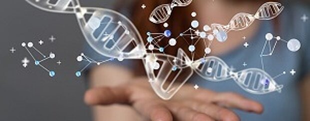 Frauengesundheitsforschung Frau hält DNA-Hologramm